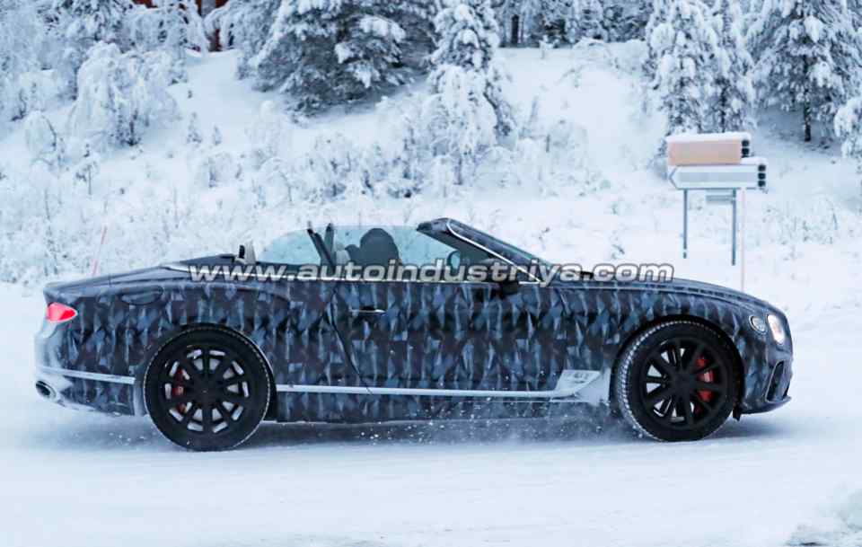 Spied: Bentley Continental GTC drops its top in the snow