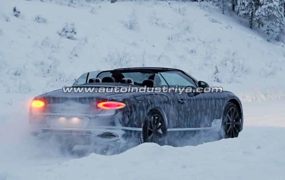 Spied: Bentley Continental GTC drops its top in the snow