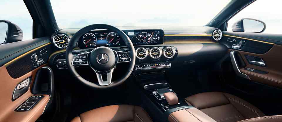 Mercedes-Benz reveals interior of next-gen A-Class