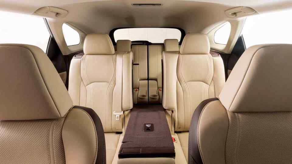 LA 2017: Lexus goes large with global reveal of RX L three-row crossovers