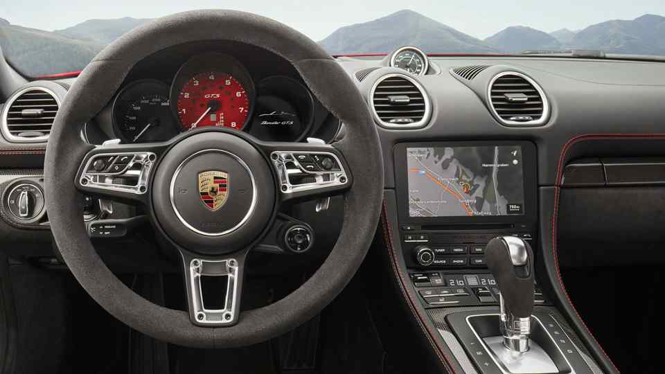 LA 2017: Porsche Boxster, Cayman GTS