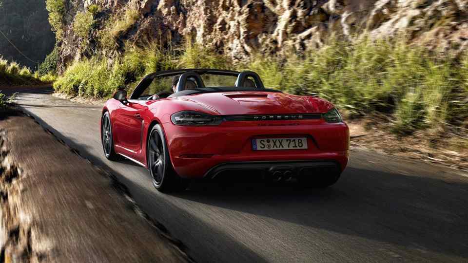 LA 2017: Porsche Boxster, Cayman GTS