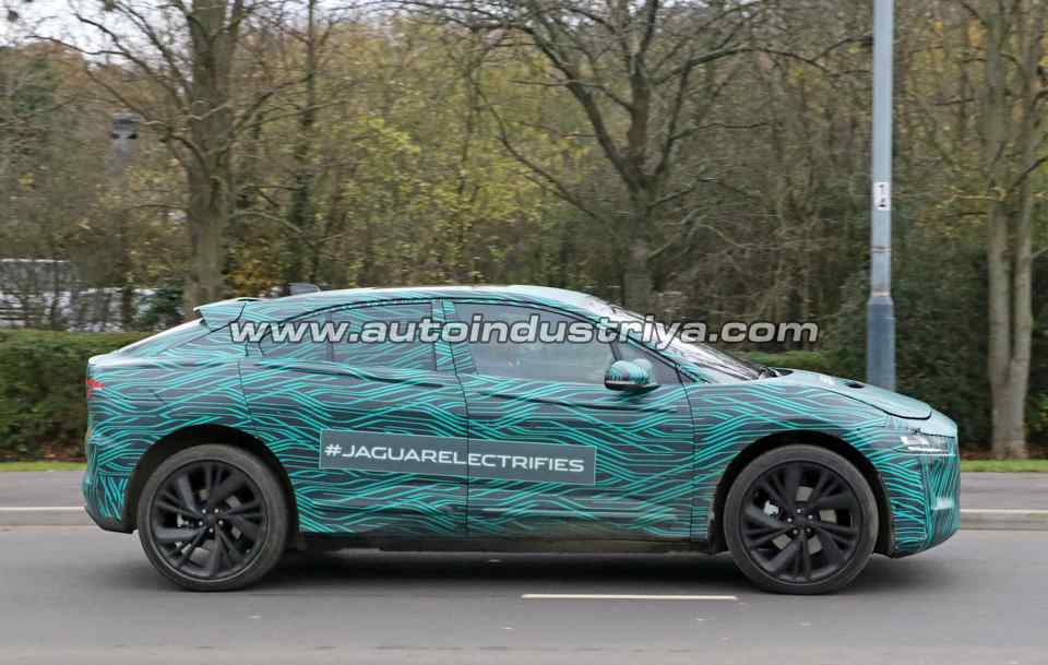 Spied: Two Jaguar I-Pace prototypes undergoes testing anew
