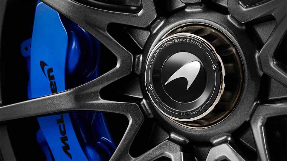 McLaren Senna unleashed with no-holds barred performance McLaren Senna unleashed with no-holds barred performance