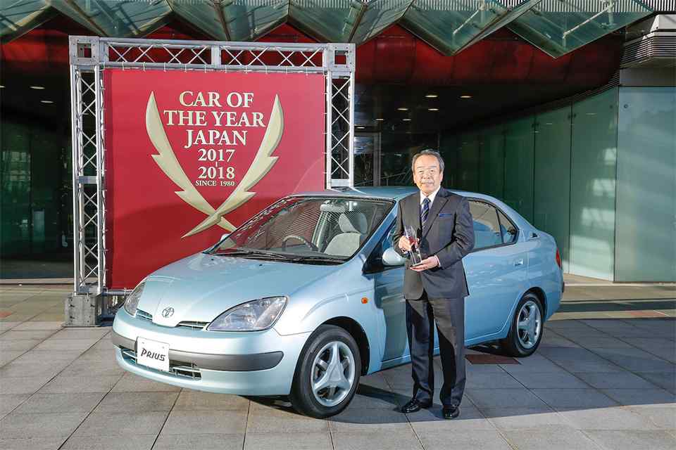 All-new Volvo XC60 wins Japan's Car of The Year for 2017