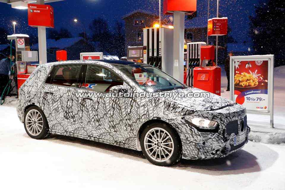Spied: Next-gen Mercedes-Benz B-Class Spied: Next-gen Mercedes-Benz B-Class