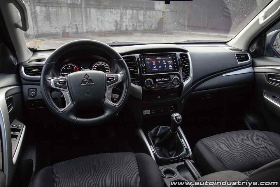 2017 Mitsubishi Montero Sport GLX 2WD M/T