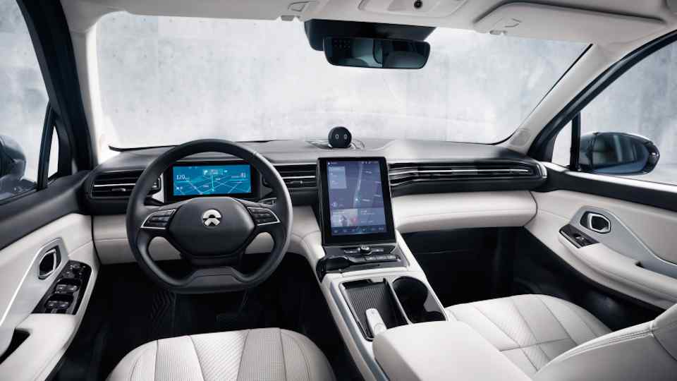 NextEV reveals pure-electric NIO ES8 crossover