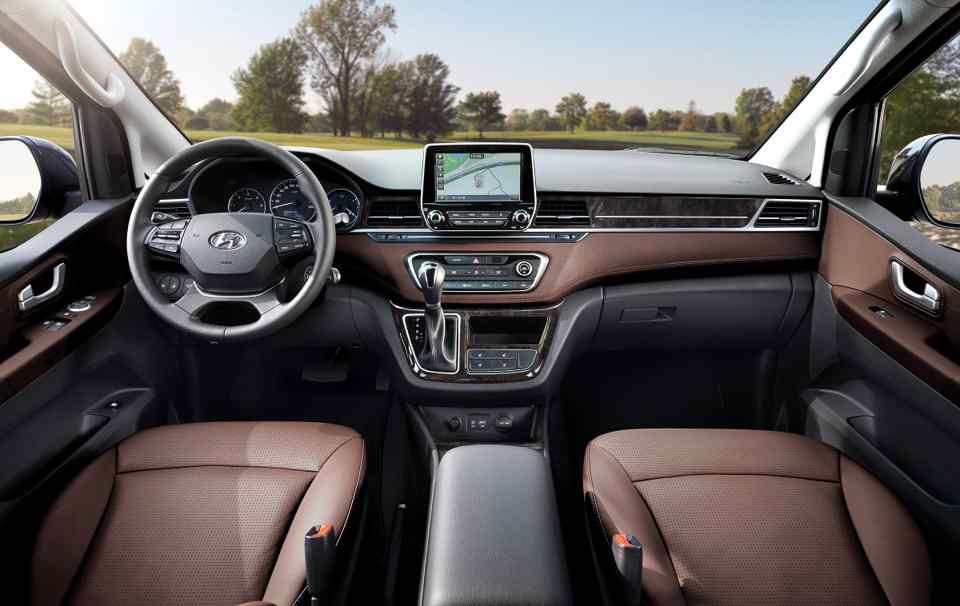 2018 Hyundai Grand Starex facelift officially revealed