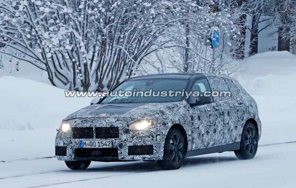 Spied: 2019 BMW 1 Series hits the snow