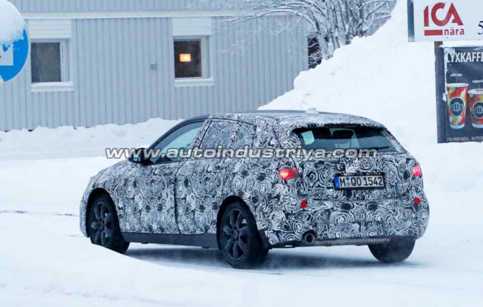 Spied: 2019 BMW 1 Series hits the snow