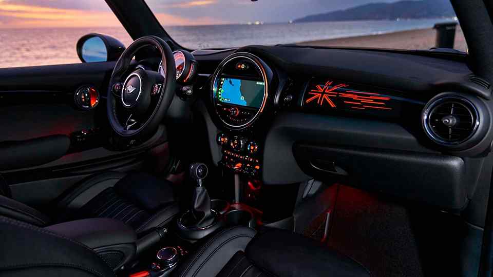 NAIAS 2018: Take a look at the bolder-looking Mini Hardtop, Convertible