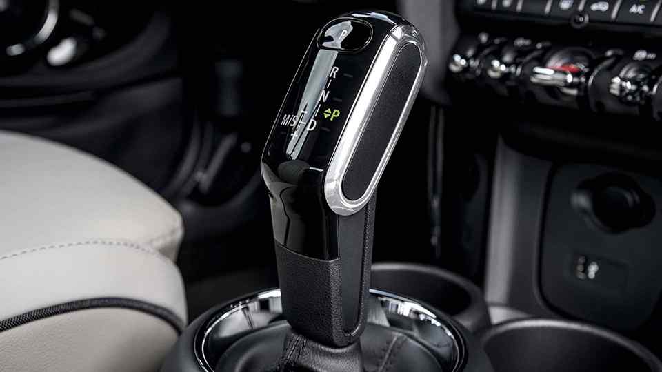 NAIAS 2018: Take a look at the bolder-looking Mini Hardtop, Convertible