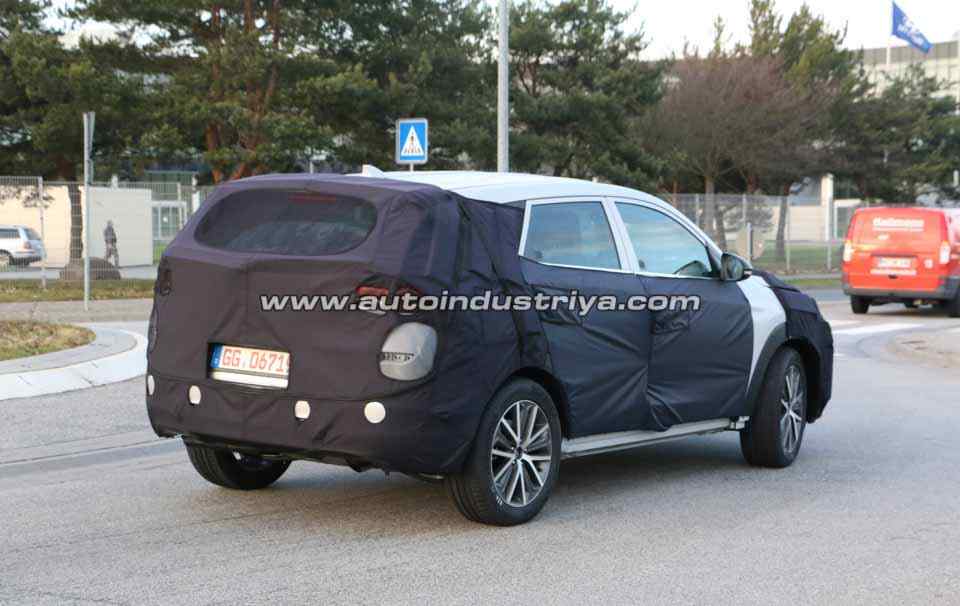 Spied: Hyundai Tucson to get a new face in upcoming refresh