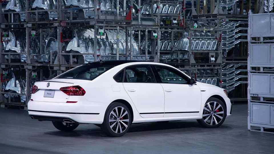 NAIAS 2018: Volkswagen Passat GT