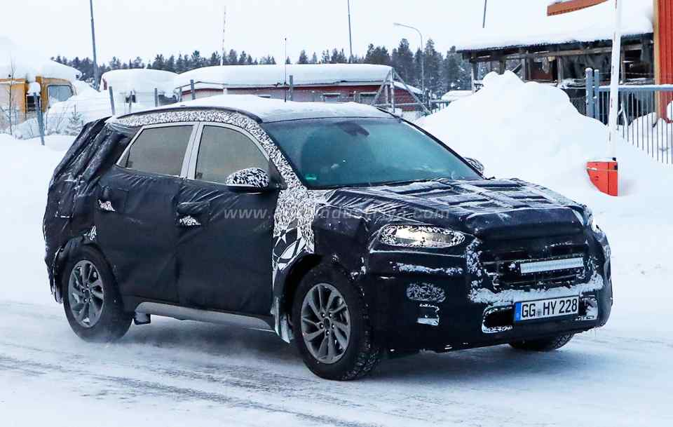 Spied: 2018 Hyundai Tucson facelift winter testing