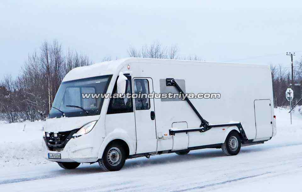 Spied: Mercedes-Benz RV