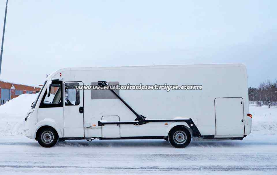 Spied: Mercedes-Benz RV
