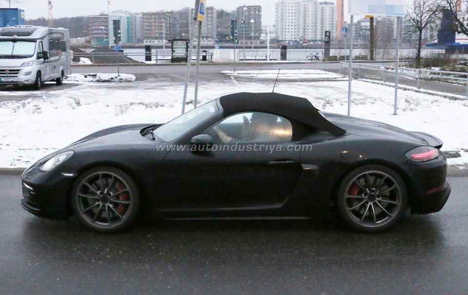 Spied: Next-gen Porsche Boxster Spyder in the works