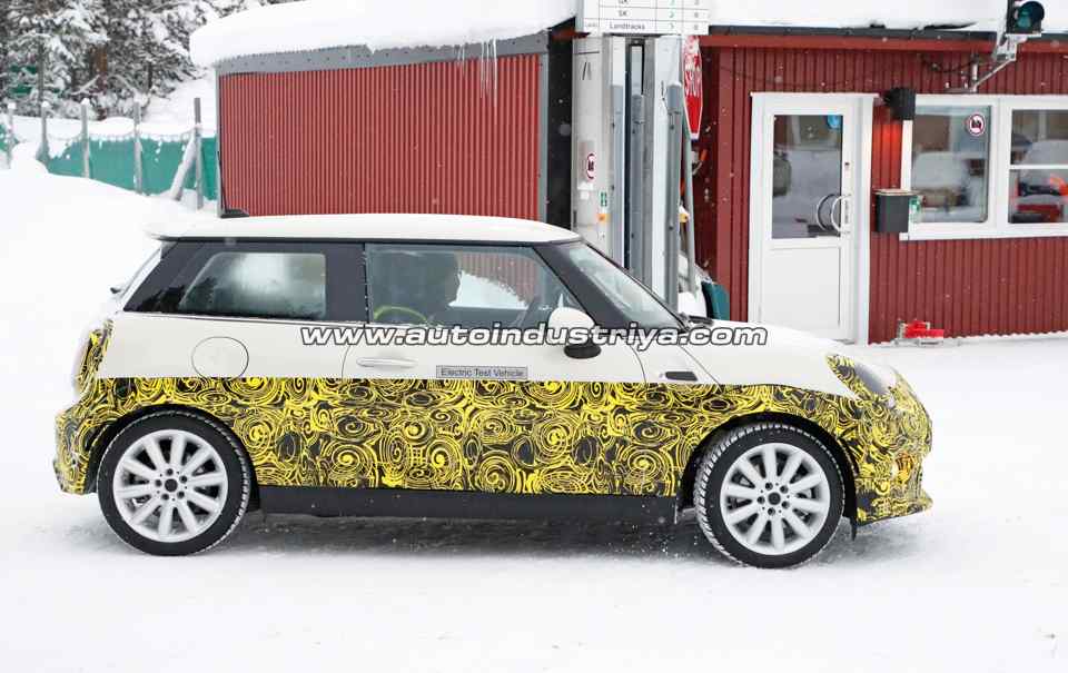 Spied: MINI Electric 