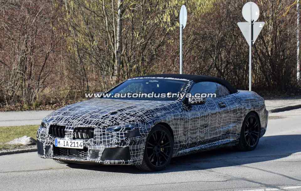 Spied: BMW M8