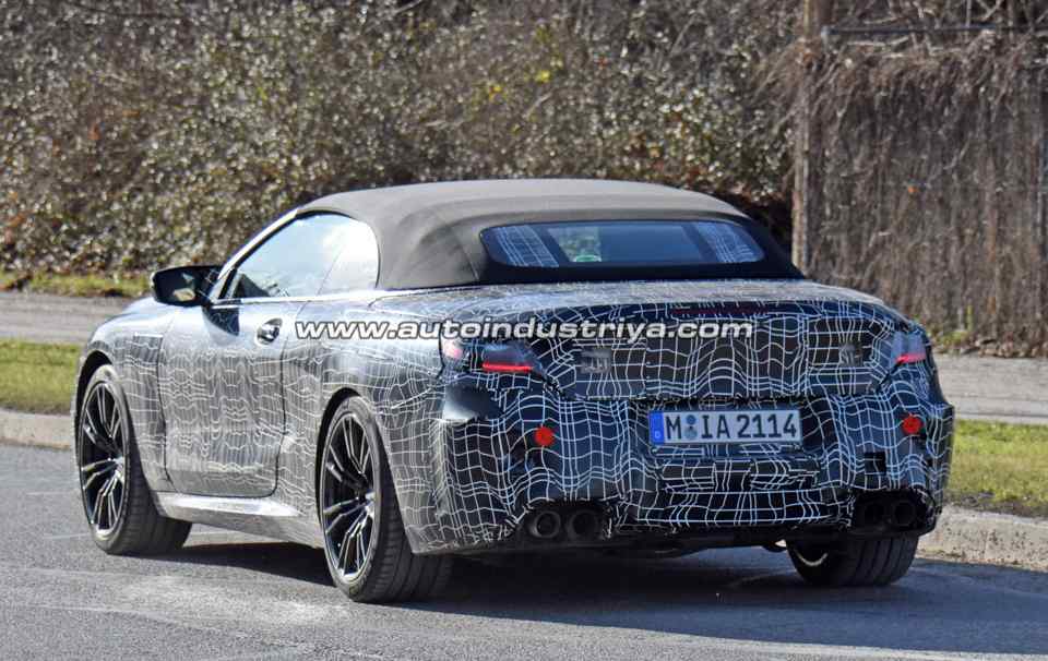 Spied: BMW M8