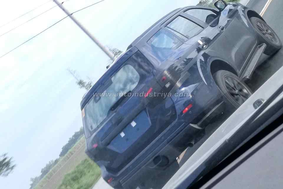 Spied: Nissan Terra testing on Philippine roads