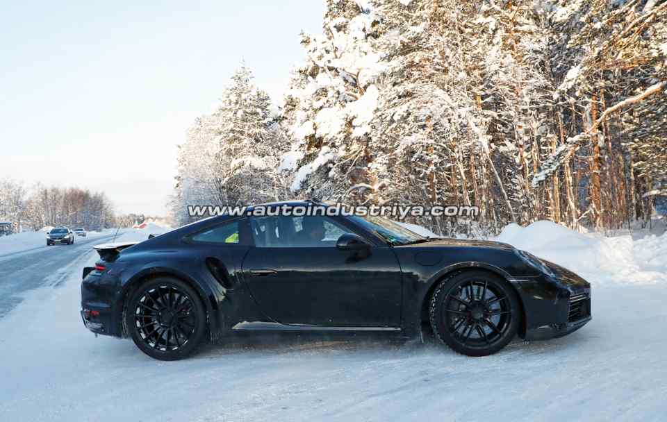 Spied: All-new Porsche 911 Turbo bares more details