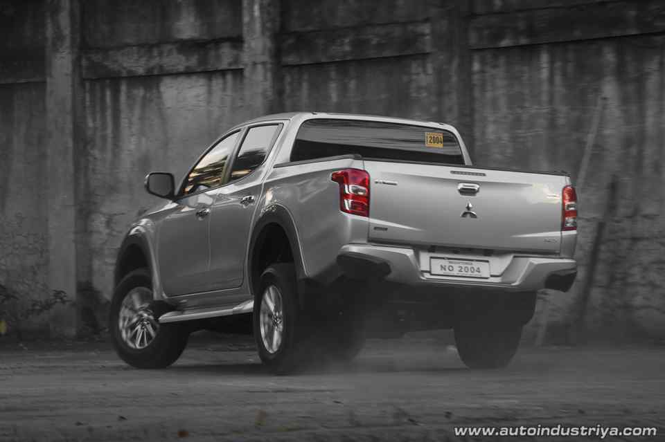 2017 Mitsubishi Strada GLS 2WD A/T