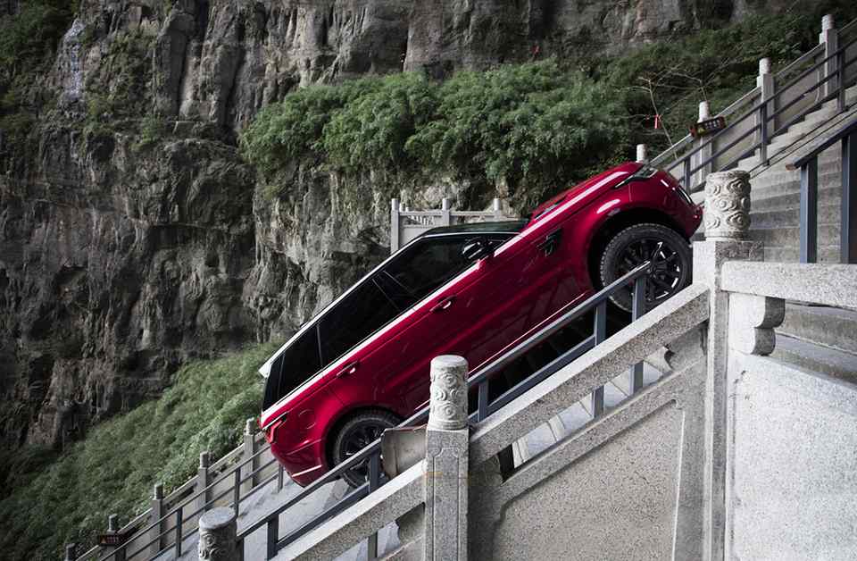 Range Rover Heaven's Gate