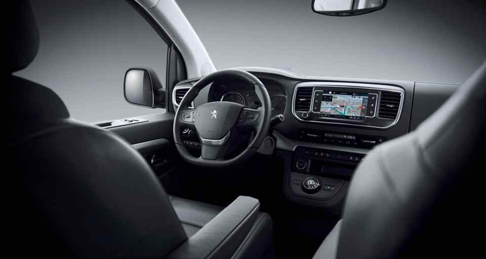 2018 Peugeot Traveller aims for the 'VIP Shuttle' class