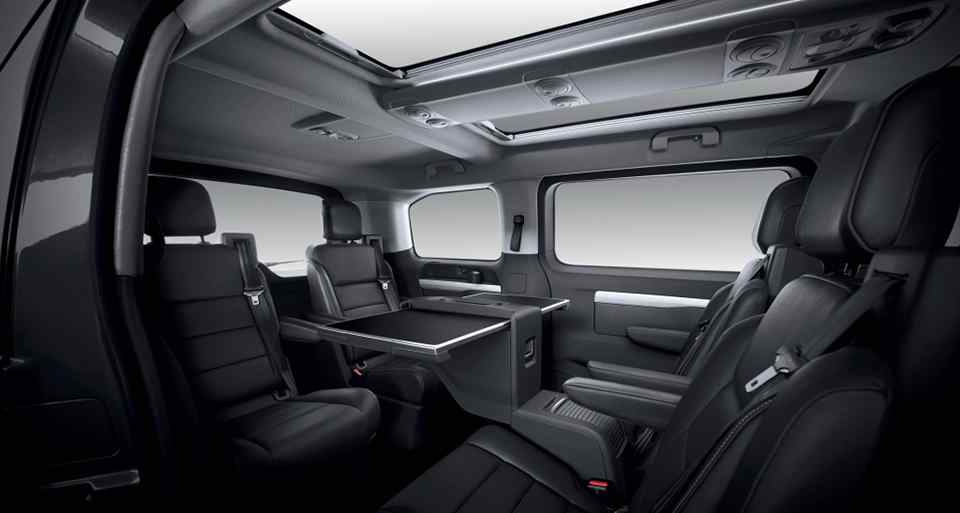 2018 Peugeot Traveller aims for the 'VIP Shuttle' class