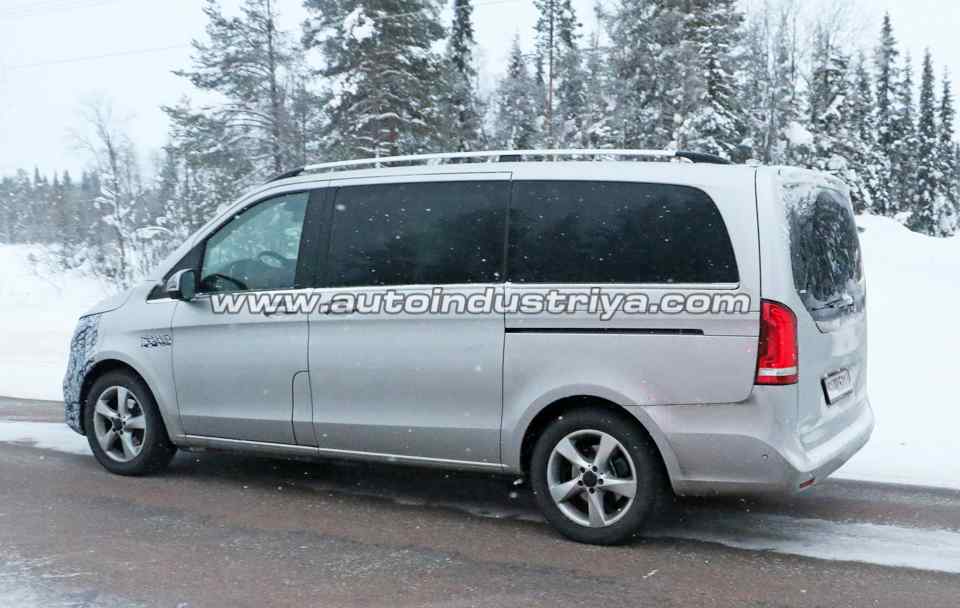 Spied: Mercedes-Benz V-Class 