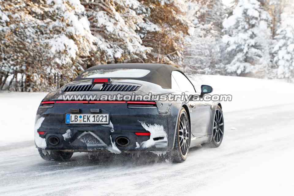 Spied: The manual lives on in next-gen Porsche 911