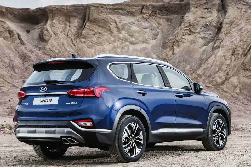 2019 Hyundai Santa Fe bares more details