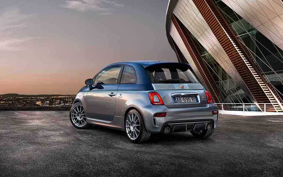 Fiat heads to Geneva with special edition 124 Spider, Abarth 695