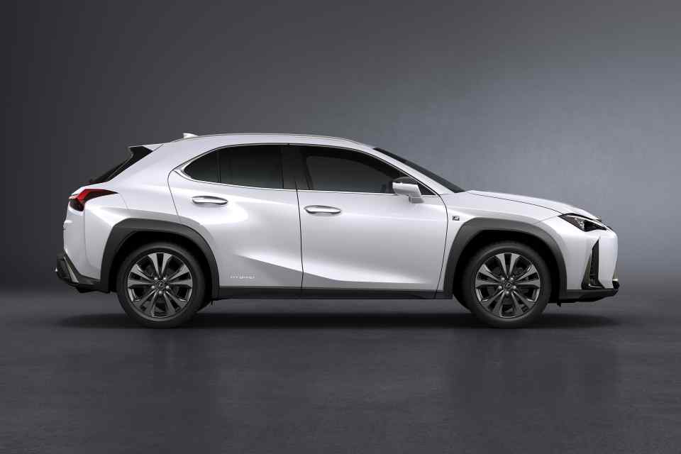 Geneva 2018: Stylish, high-tech Lexus UX makes world premiere