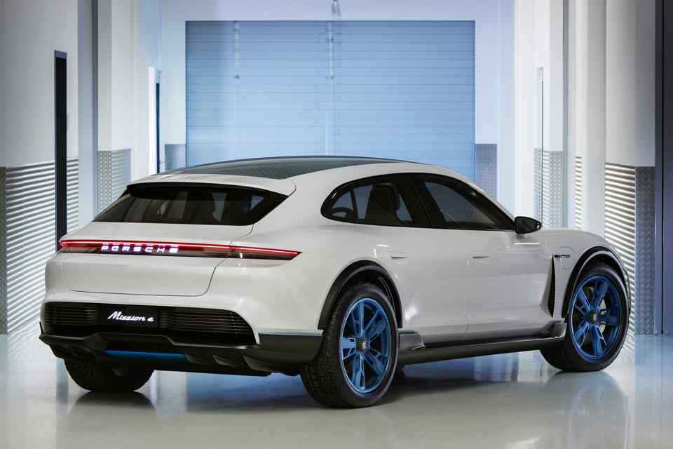 Geneva 2018: Porsche Mission E Cross Turismo sets sights on Tesla Model X