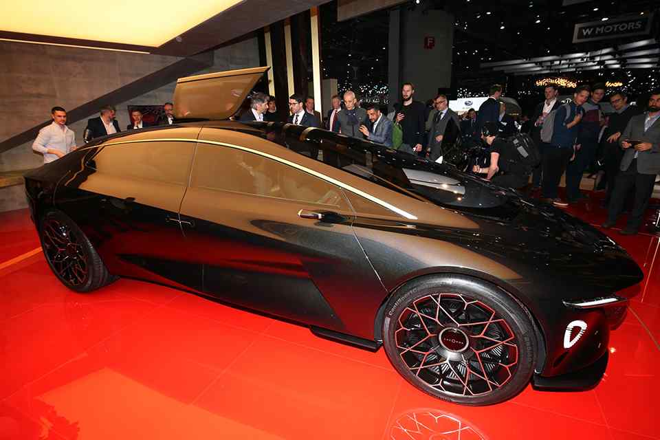 Geneva 2018: Lagonda Vision Concept envisions emissions-free luxury