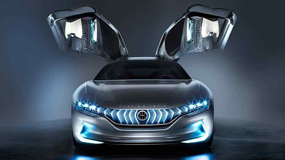 Geneva 2018: Pininfarina takes to the floor with the HK GT EV