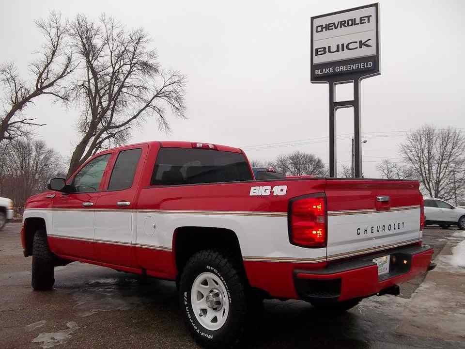 2018 Chevrolet Silverado Cheyenne Big 10 is a blast from the past