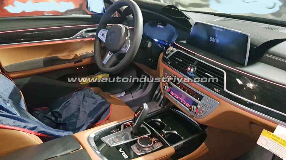 Spied: Facelifted BMW 7 Series seen inside and out Spied: Facelifted BMW 7 Series seen inside and out