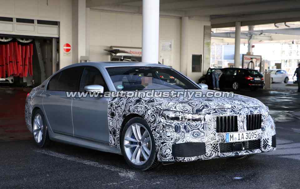 Spied: Facelifted BMW 7 Series seen inside and out Spied: Facelifted BMW 7 Series seen inside and out