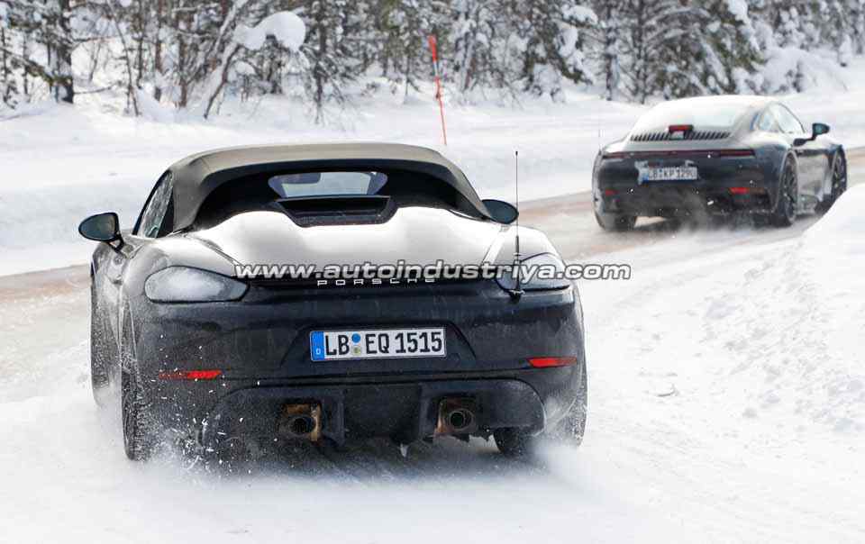 Spied: Porsche Boxster Spyder