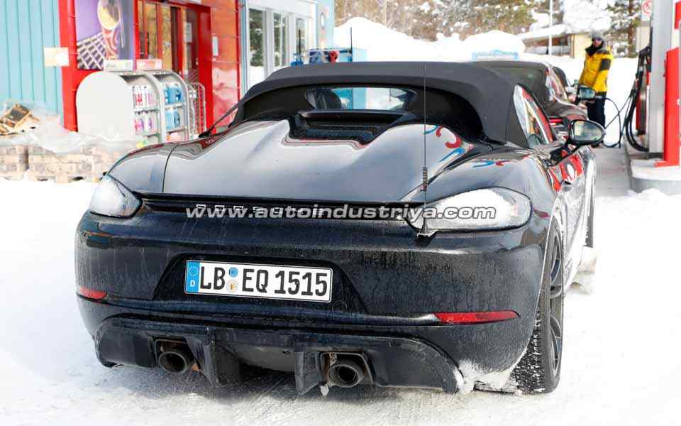 Spied: Porsche Boxster Spyder