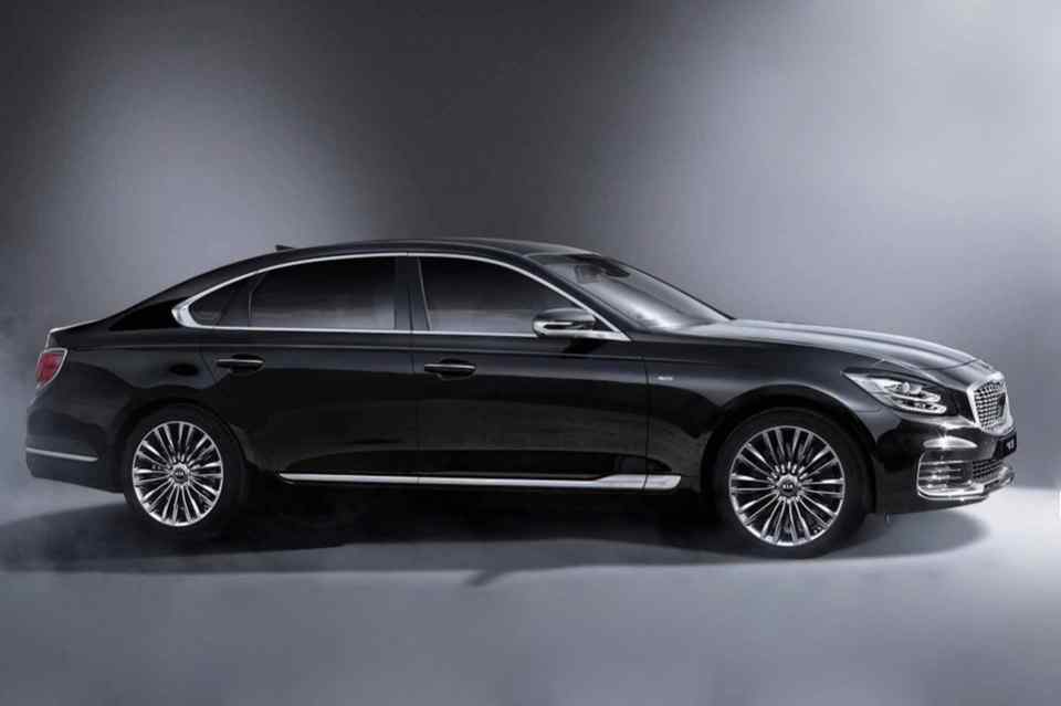 Lavish 2018 Kia K900 flagship sedan goes official