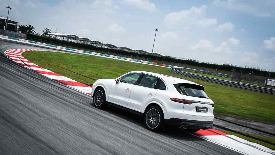 First Drive: 2018 Porsche Cayenne