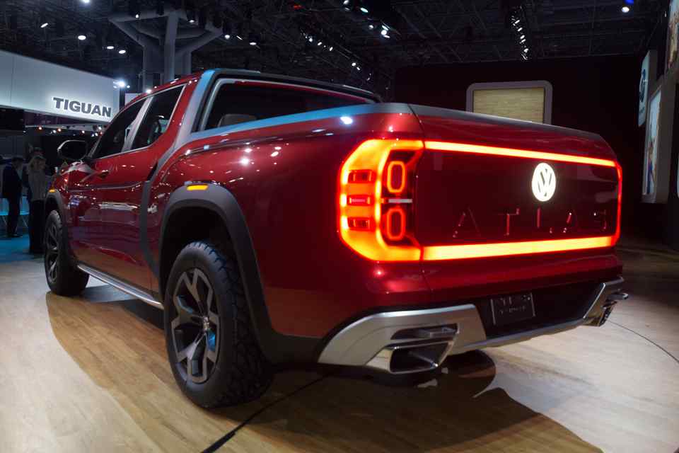 New York 2018: Volkswagen converts the Atlas into a pickup truck