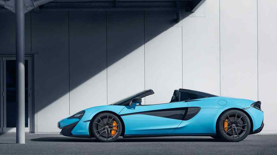 McLaren gives the 570S Spider a diet with new Track Pack kit