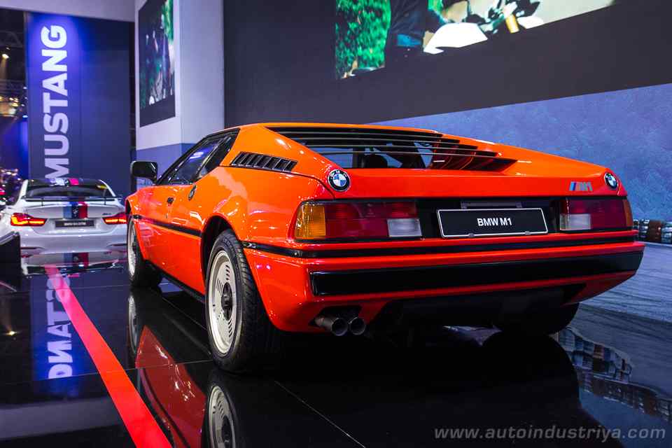 MIAS 2018: BMW celebrates past and present with M1 and M4 DTM